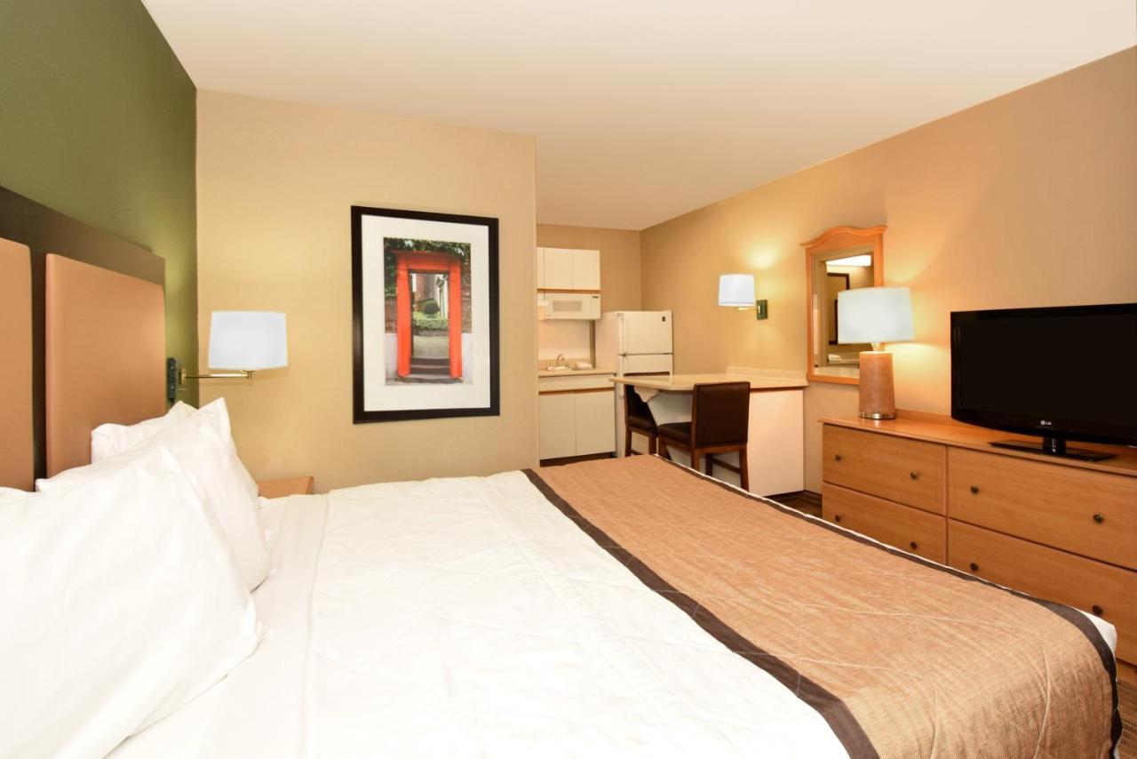 Extended Stay America Select Suites - Tampa - Brandon Exterior photo