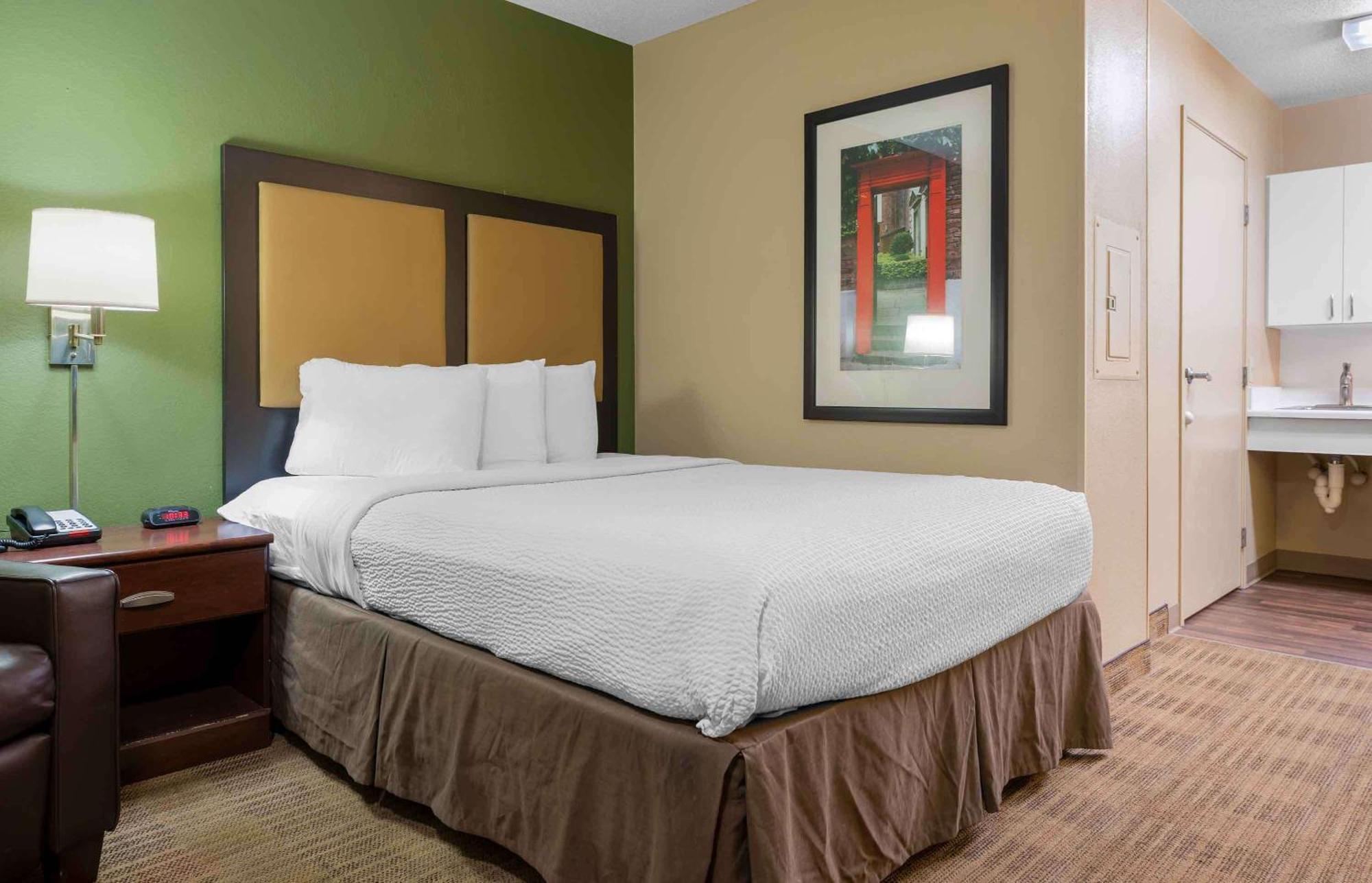 Extended Stay America Select Suites - Tampa - Brandon Exterior photo