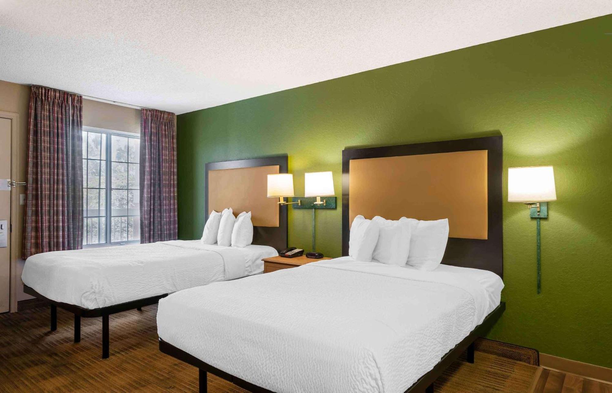 Extended Stay America Select Suites - Tampa - Brandon Exterior photo
