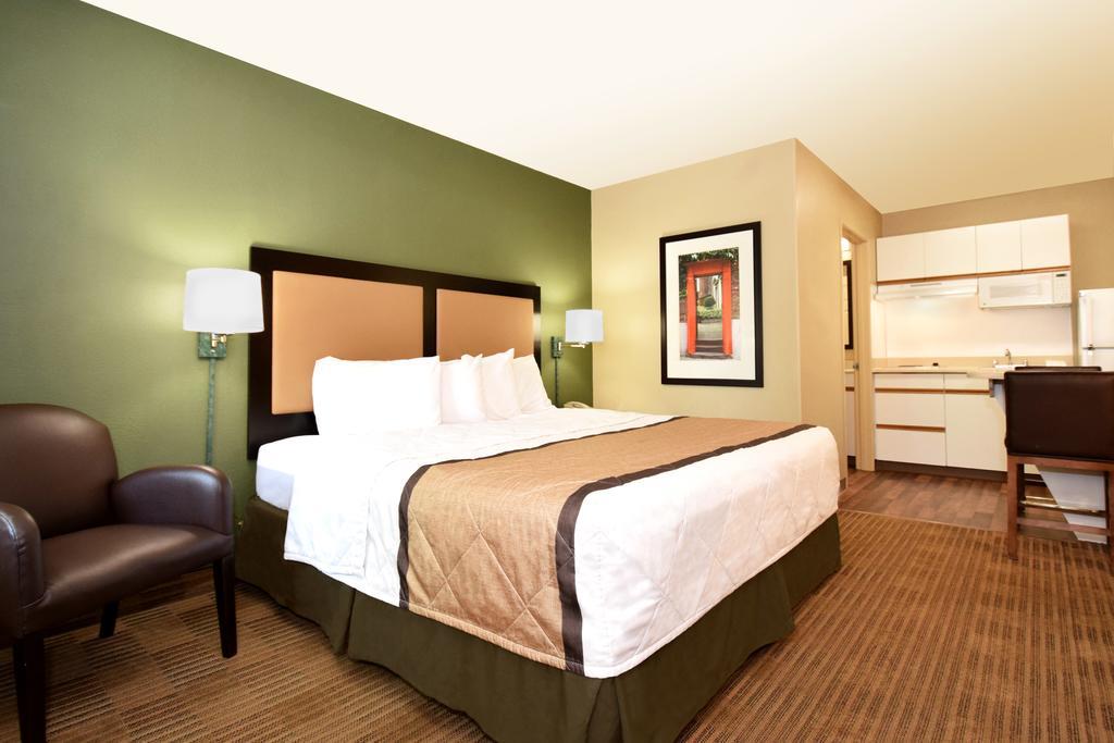 Extended Stay America Select Suites - Tampa - Brandon Exterior photo